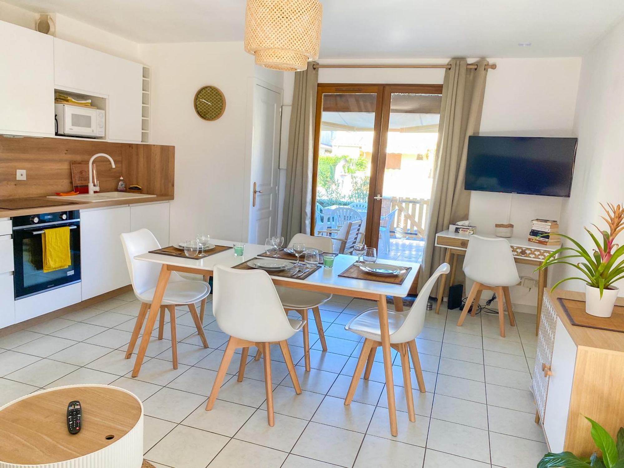 Maison "Douceurs D'Ete " Maison De Vacances Bord De Mer A Vias Plage - 600M De La Plage Et Du Canal Du Midi - Piscine Residentielle, Wifi Fibre, Activites Et Loisirs Екстериор снимка
