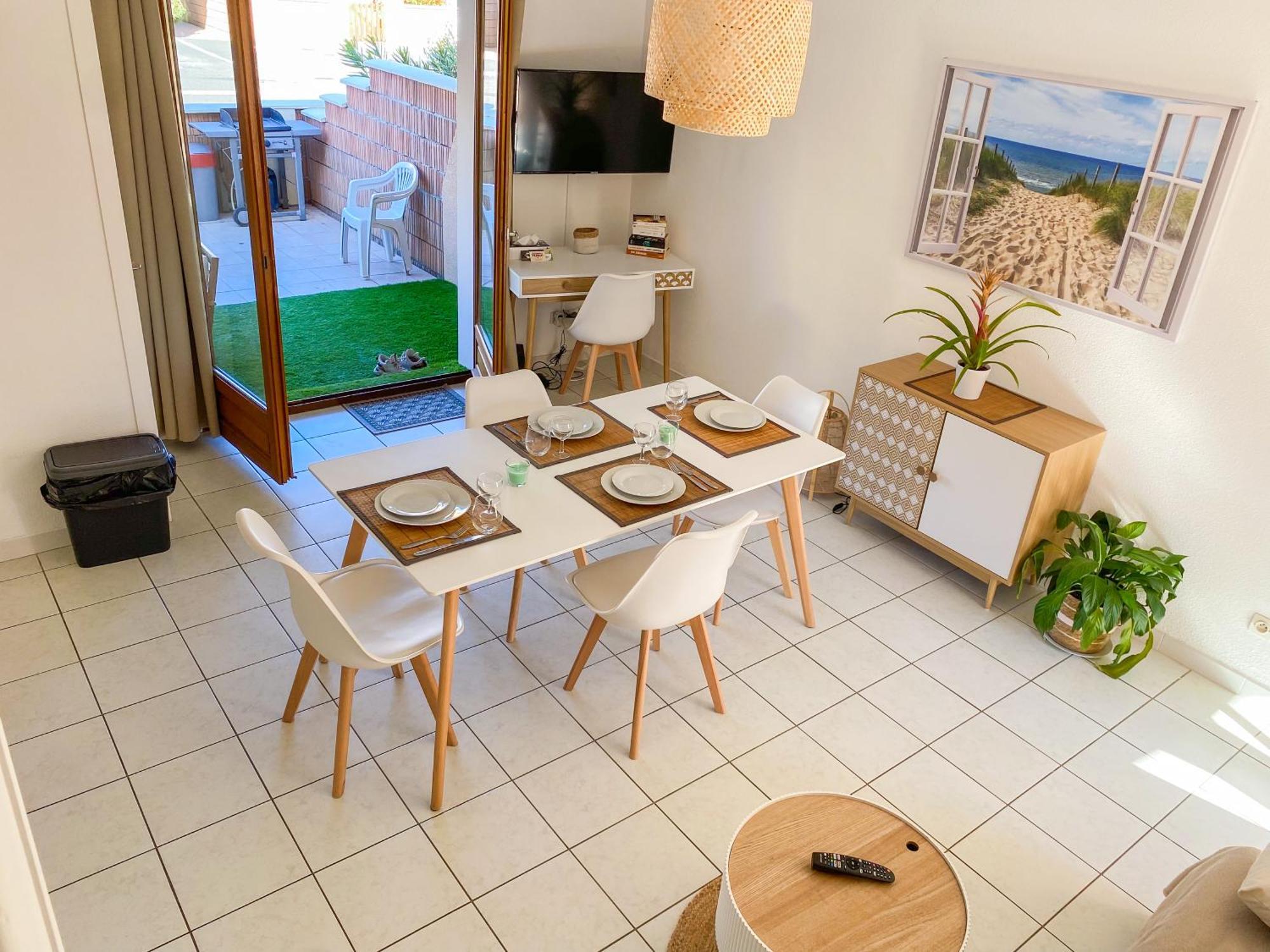 Maison "Douceurs D'Ete " Maison De Vacances Bord De Mer A Vias Plage - 600M De La Plage Et Du Canal Du Midi - Piscine Residentielle, Wifi Fibre, Activites Et Loisirs Екстериор снимка